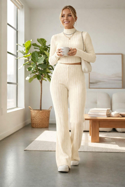 İntive Lingerie Women's Ecru Striped High Neck Crop Top and High Waist Sweatp...