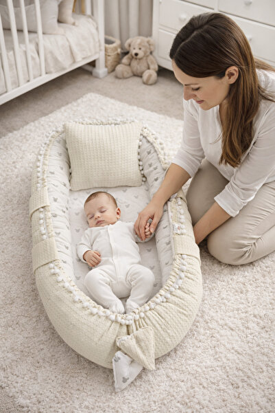 Jaju Baby Ponpon Detaylı Krem Waffle Babynest – Mickey Desenli, Ortopedik Beb...