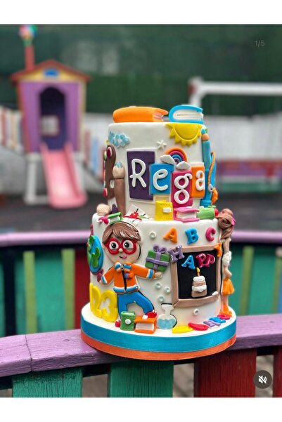 Maket Atelier Şeker hamurundan Okul Temalı Özel Gün Doğum Günü Pastası