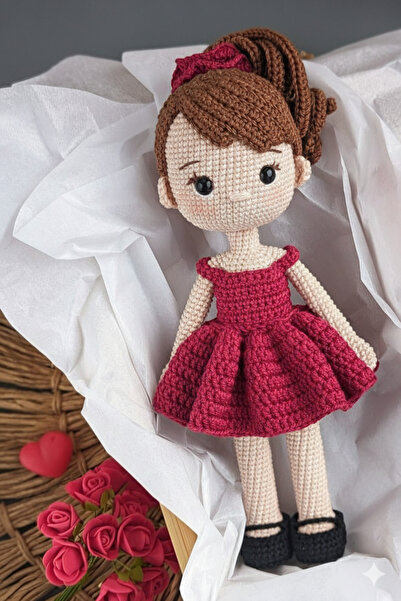 elizi dünyası Amigurumi bordo elbiseli kız bebek