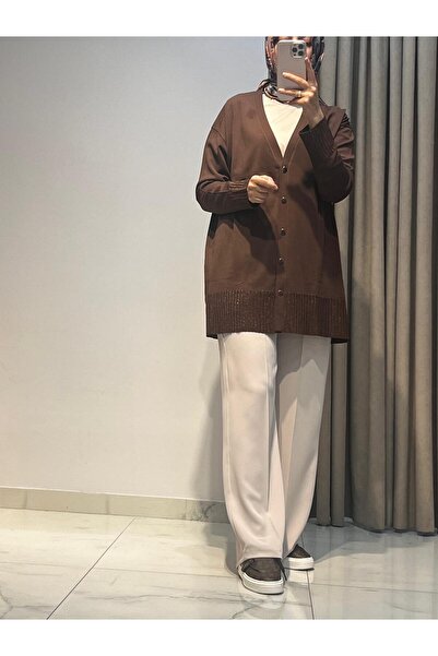 Tığ Triko ETEĞİ SİMLİ ÖNDEN DÜĞMELİ RAYON HIRKA