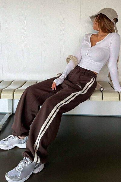 İlayda Toprak Belt Beyaz Şeritli Bol Kalıp Kahve Eşofman Altı