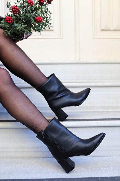 N MODA Dust Cover Detailed Detachable Apparatus Boots Heeled Pointed Toe Zipp...