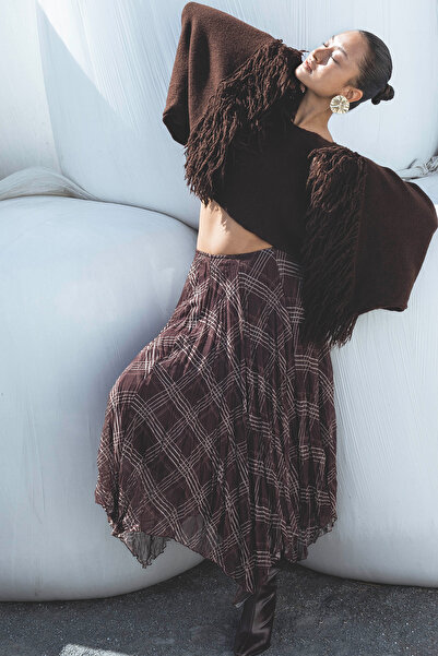 Nisan ΑΣΥΜΜΕΤΡΗ ΦΟΥΣΤΑ ΜΕ ΚΑΡΟ ΣΧΕΔΙΟ