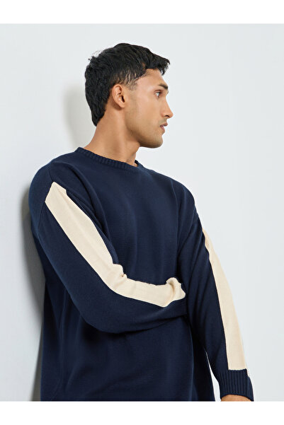 Styli Men Navy Blue Color Block Sleeve Oversized Sweater