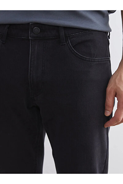 LC Waikiki 779 بنطال جينز رجالي بقصة عادية