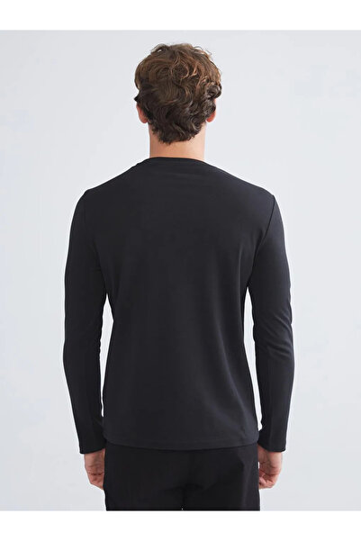 LC Waikiki طاقم الرقبة طويلة الأكمام تي شيرت رجالي