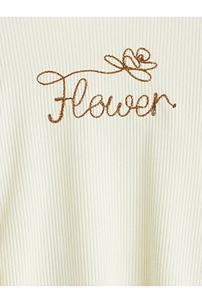 LC Waikiki طاقم الرقبة المطرزة تي شيرت الفتاة