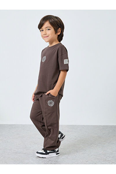 Styli Boys Brown Printed Cotton T-Shirt and Joggers Set