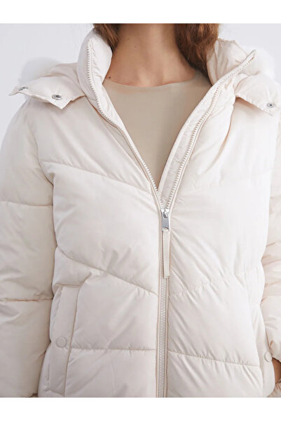 LC Waikiki Fur Hooded Women's Puffer Coat