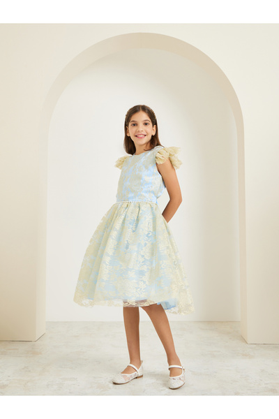 Styli فستان بناتي أزرق فاتح مزين بتفاصيل شبكية زهرية بتصميم A-Line