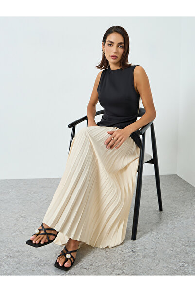 Take Two By Styli Women Solid Sleeveless Pleated Detail Midi Dress