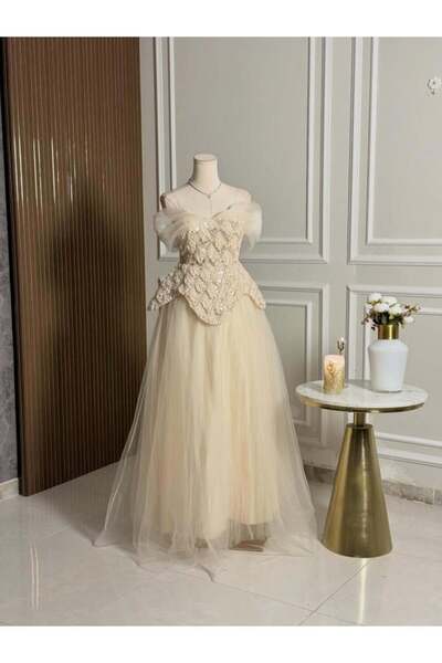 vanus fashion 6748-فستان تول أوف وايت ملكي وناعم