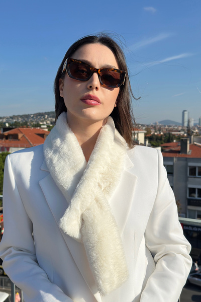 Mollycrush Women's White Plush Scarf |   Soft Textured Premium Winter