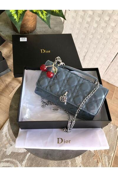 GGGG Bags with their accessories