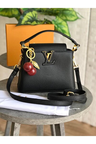 GGGG Bags with their accessories