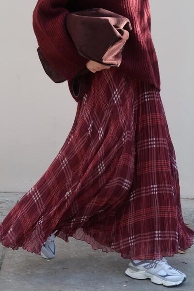 Moca Mayssa Plaid Skirt Burgundy