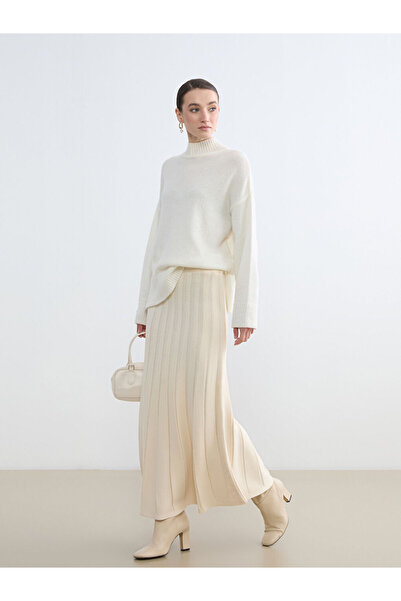 LC Waikiki Rmz Gi̇yi̇m Farkiyla Waist Drawstring Knitwear Flared Skirt