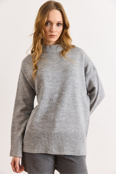 Olalook Women's Gray Crew Neck Skirt Thick Fleece Loose Fit Sweater Kzk-19001128