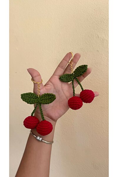 Velora Pinza Knitted Cherry Keychain