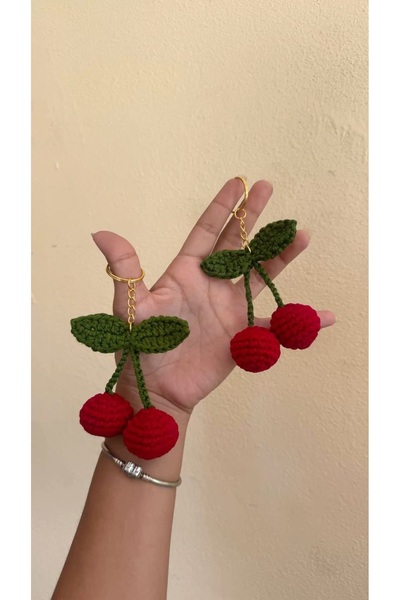 Velora Pinza 2 Pieces Knitted Cherry Keychain