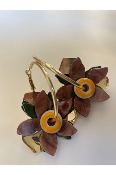 JEWELRY أقراط دائرية ذهبية اللون بتفاصيل على شكل زهرة - متعددة الألوان