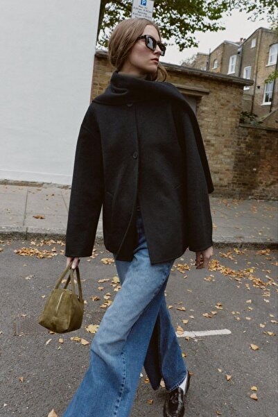 Massilayda Atkılı Kadın Kaşe Kaban – Düğmeli, Günlük ve Şık Kaban