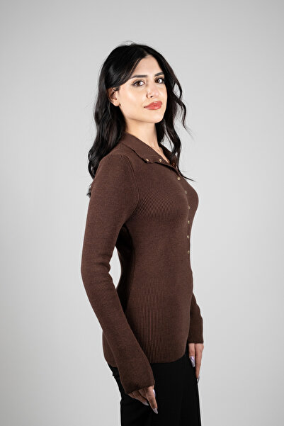 ecelissi Çıtçıtlı Boğazlı Kahverengi Triko Kazak