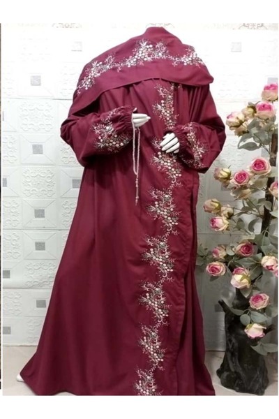 ASDM A very comfortable, soft, embroidered sheet set consisting of a piece an...