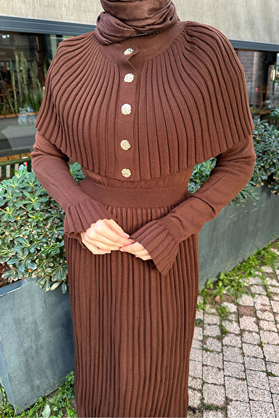 balmeda Two Piece Knitwear Dress with Cape