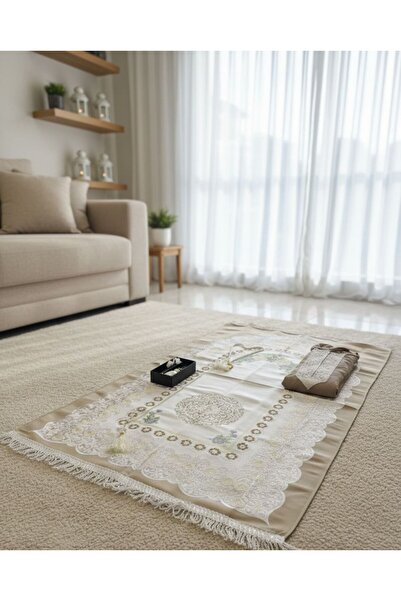 Fashion Details Women's 4-piece set, luxurious rose pattern and decorative de...