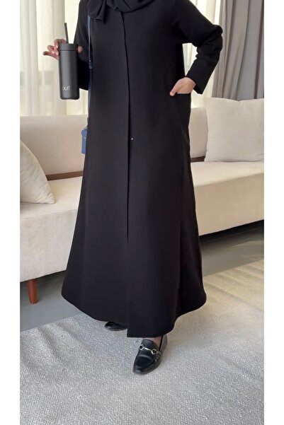 SAHAB_Line Formal mini matte "stand-up" abaya with a half-circle cut, plus a ...