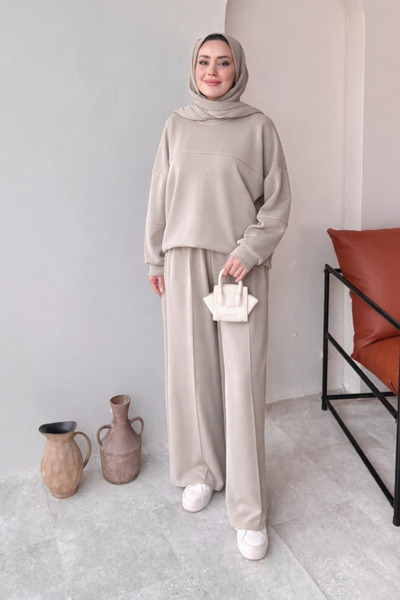 Tesettür Diyarı مجموعة الحجاب الفاخرة من ليورا - بيج