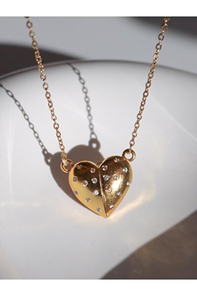 Reorah Collection White Zircon Stone Magnetic Heart Necklace