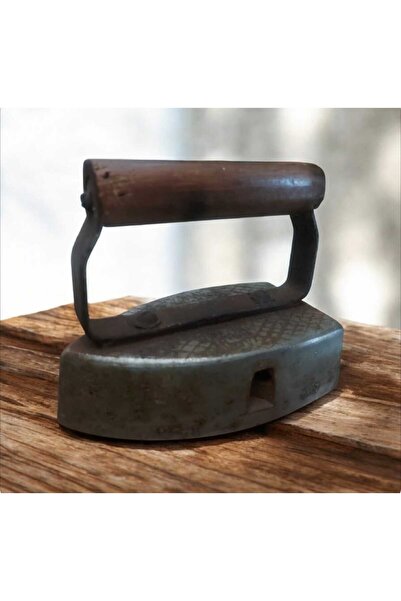 depo haki 17x9x13 cm. Avrupa Dönem Isıtma Bölmeli Ütü