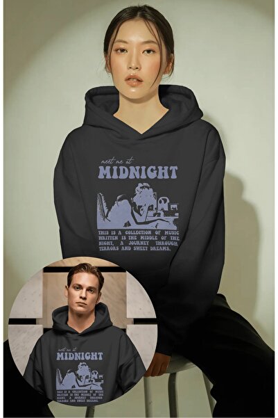 Fuddy Moda سويت شيرت للجنسين مكتوب عليه Meet Me At Midnight بغطاء رأس، قصة فض...