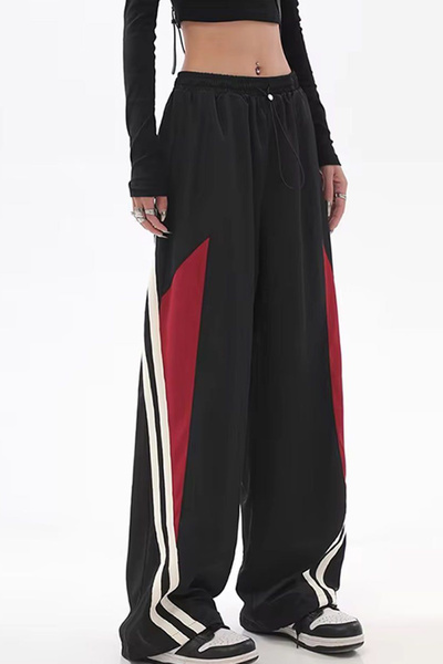 İlayda Toprak Red Paraşüt Çizgili Zip Detaylı Siyah Eşofman Altı Unısex