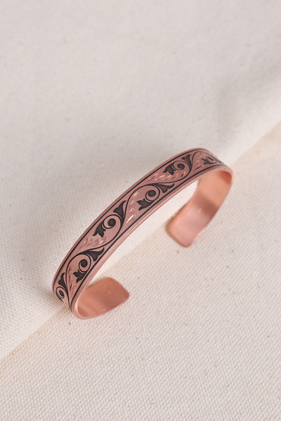 Süspüs Accessories سوار من النحاس النقي مع شكل زهرة الزنبق