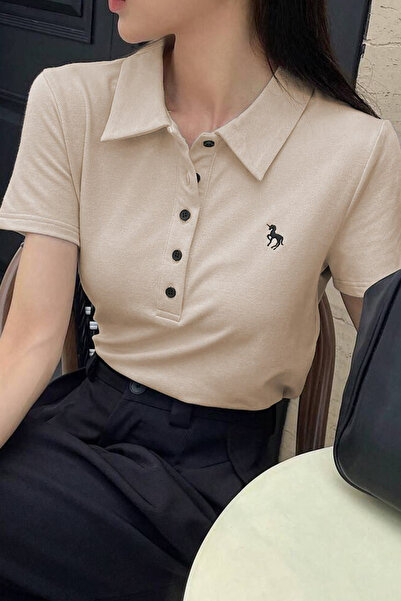 İlayda Toprak Unıcorn Bej Tek Boynuzlu At Baskılı Polo Yaka Düğmeli Uzun Kol ...