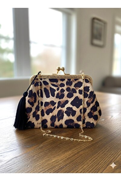 Home El Yapımı Leopar Desenli Klipsli Çanta | Gold Zincir Askılı – 25×15 cm