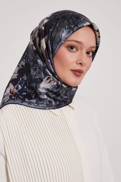 Levidor Batik Floral Pattern Sparkling Crystal Scarf