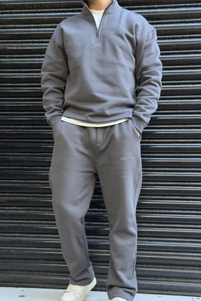 thesunfyre Men's Stand Collar 3 Thread Ribbed Zipper Detail Top and Bottom Set