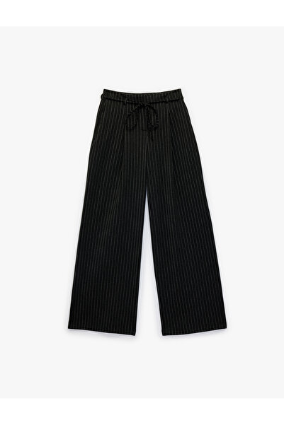 Koton Pantaloni cu talie normală, cu șireturi în talie, din amestec de viscoz...