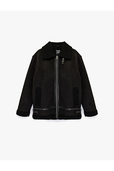 Koton سترة طويلة الأكمام بجيب وسحاب وياقة من القطيفة المصنوعة من جلد الغزال ا...