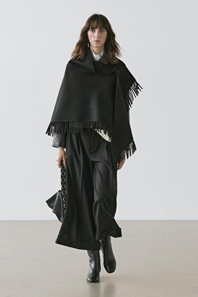 Massimo Dutti Yün karışımlı püsküllü triko panço