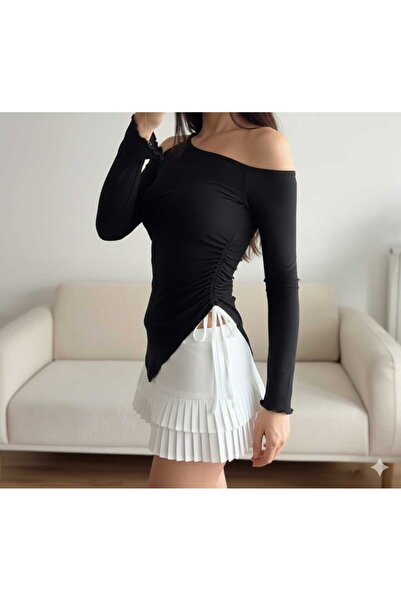 MODA Siyah kayık yaka omuz açık asimetrik kesim yandan büzmeli kolları yırtma...