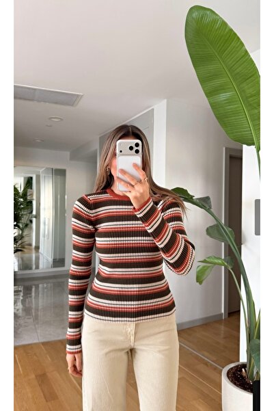 CADDELAMODA Women's Striped Knitwear