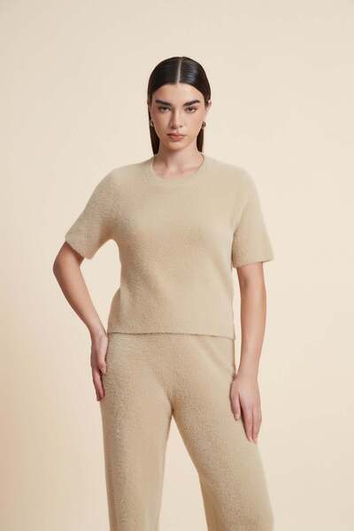 Yola بلوزة قصيرة بلون موحد