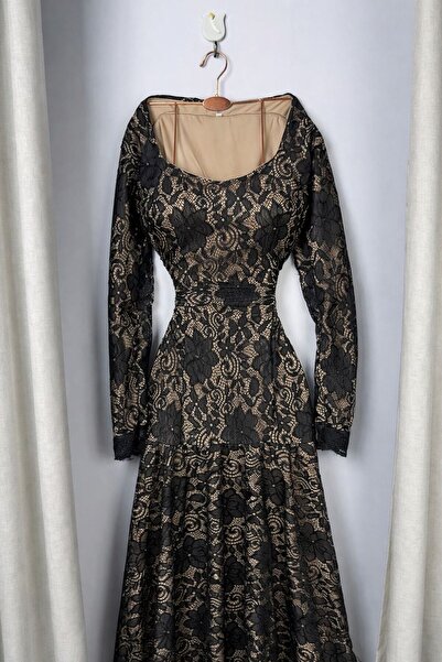 Genenic Ramadan-themed evening dress