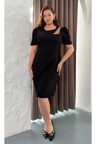 Butik Nilyam Women's Plus Size Crew Neck Shoulder Chain Detail Midi Stretchy ...